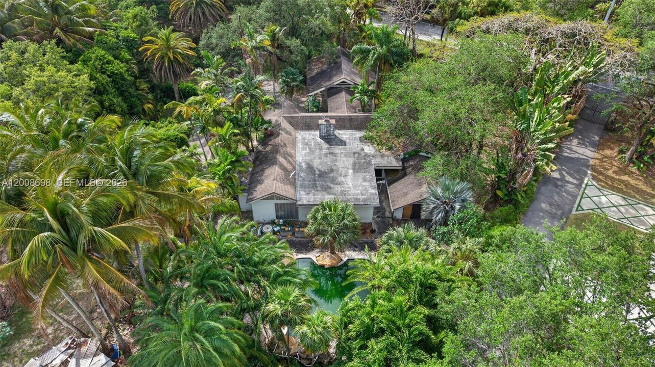 En Venta: $2,400,000 (5 camas, 3 baños, 2628 Pies cuadrados)