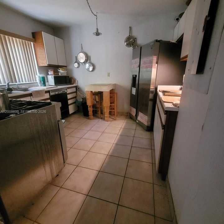 En Venta: $2,400,000 (5 camas, 3 baños, 2628 Pies cuadrados)