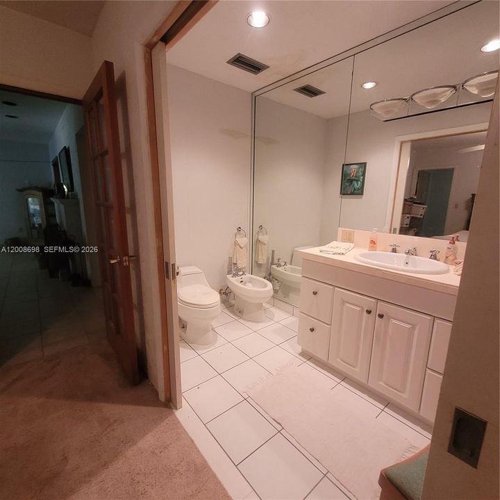 En Venta: $2,400,000 (5 camas, 3 baños, 2628 Pies cuadrados)