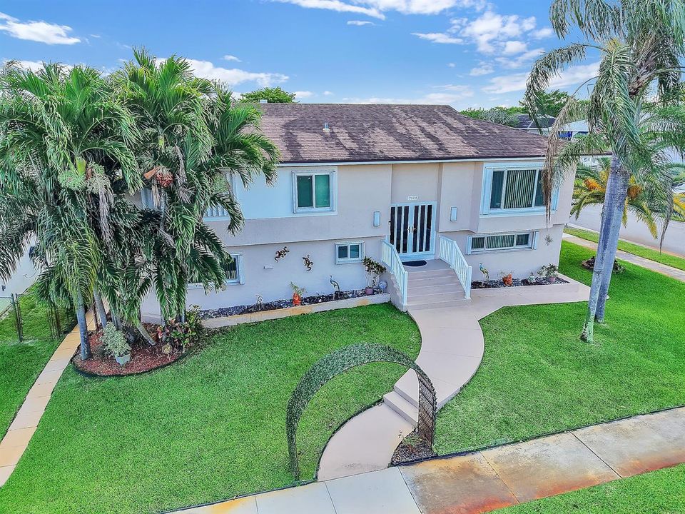 7908 NW 40th St, Hollywood -1
