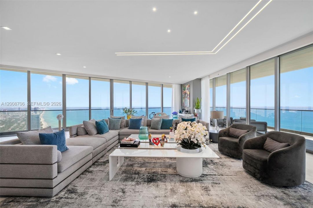 En Venta: $7,498,000 (4 camas, 5 baños, 3481 Pies cuadrados)