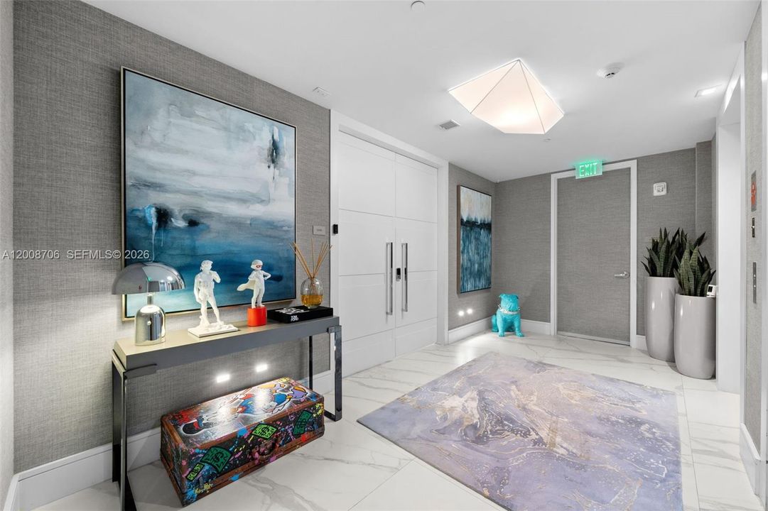 En Venta: $7,498,000 (4 camas, 5 baños, 3481 Pies cuadrados)