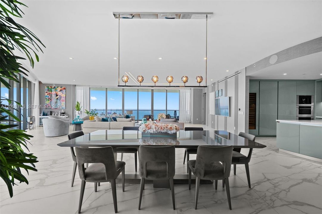 En Venta: $7,498,000 (4 camas, 5 baños, 3481 Pies cuadrados)