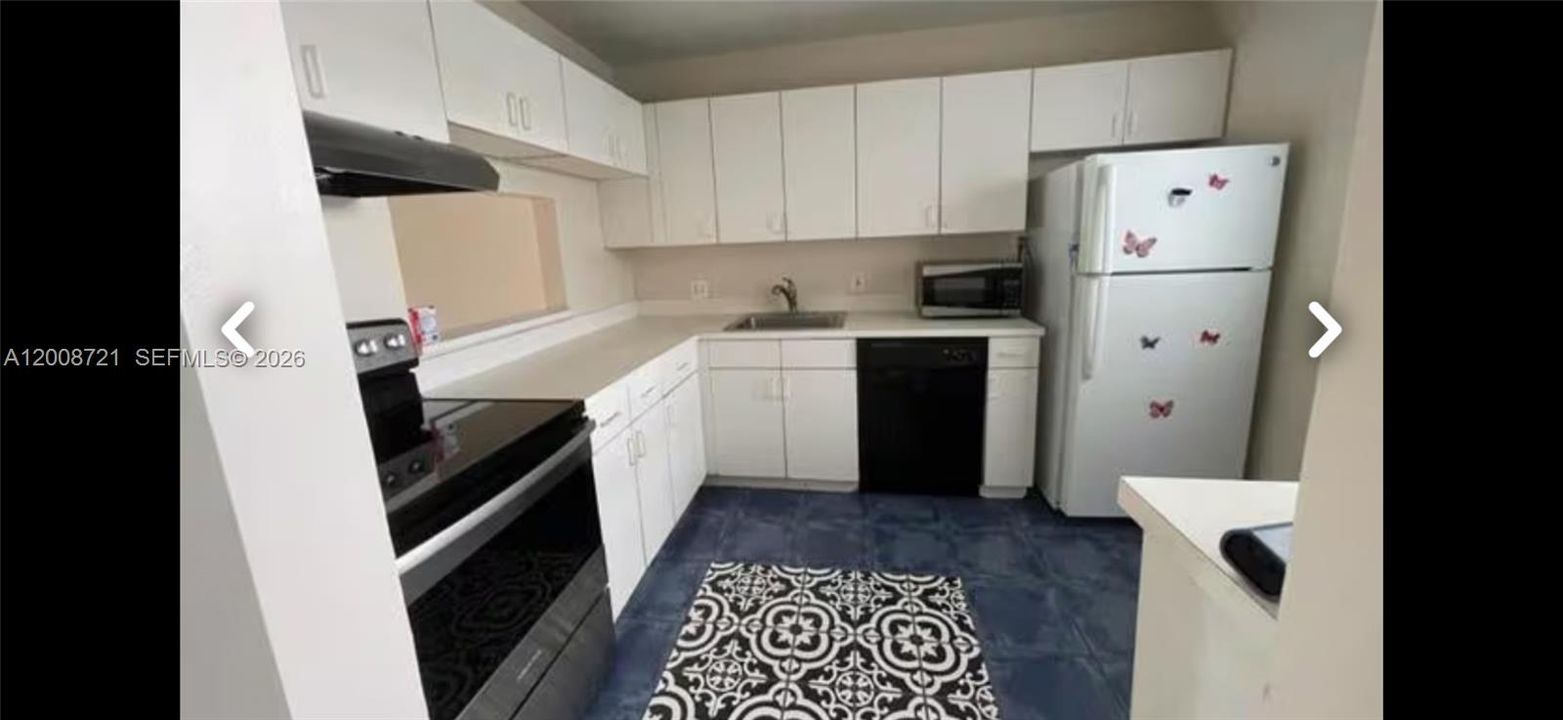 For Sale: $149,000 (1 beds, 1 baths, 825 Square Feet)