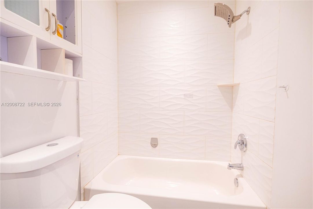 For Sale: $725,000 (4 beds, 2 baths, 2592 Square Feet)