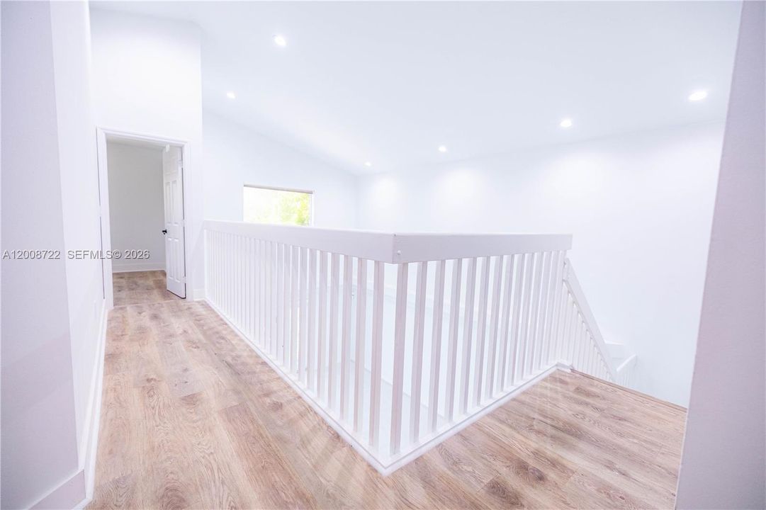 For Sale: $725,000 (4 beds, 2 baths, 2592 Square Feet)