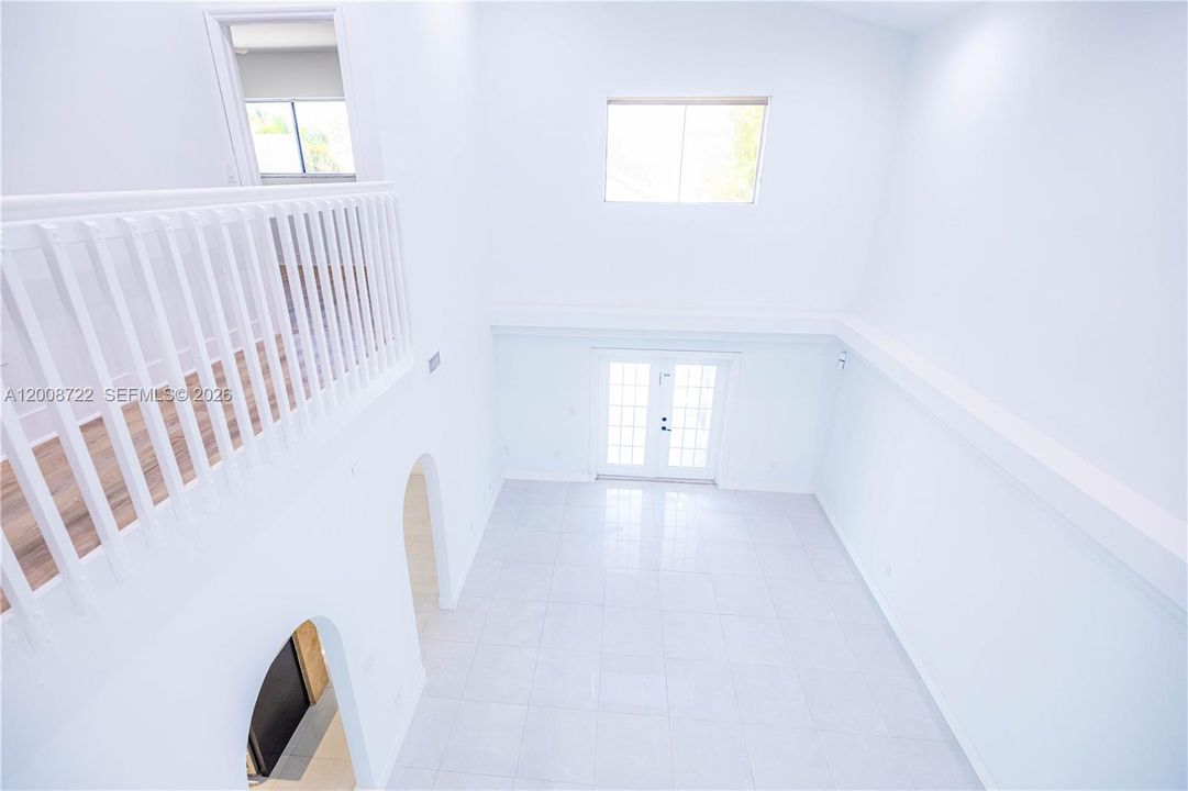 For Sale: $725,000 (4 beds, 2 baths, 2592 Square Feet)