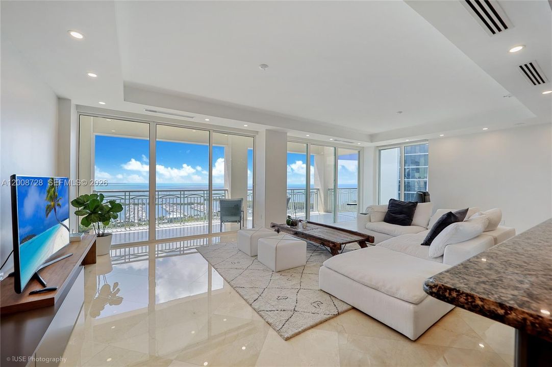 For Rent: $52,000 (3 beds, 3 baths, 4935 Square Feet)