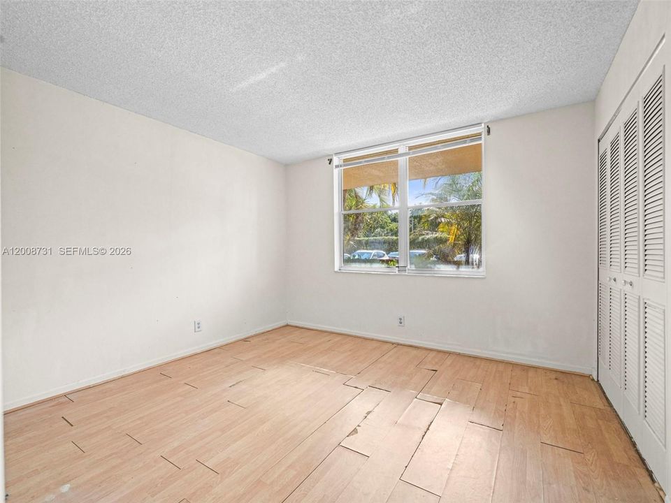 En Venta: $80,000 (2 camas, 2 baños, 1100 Pies cuadrados)