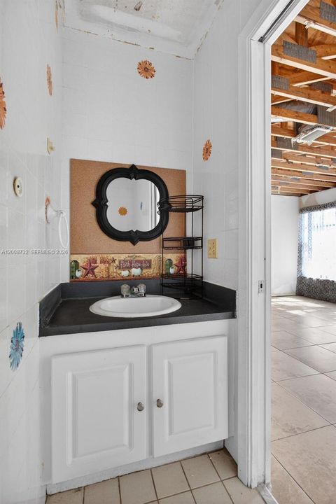 Active With Contract: $190,000 (2 beds, 2 baths, 1343 Square Feet)