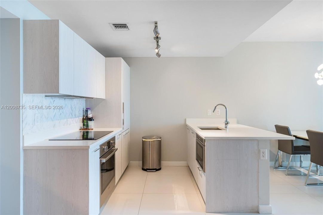 En Venta: $499,999 (1 camas, 1 baños, 662 Pies cuadrados)