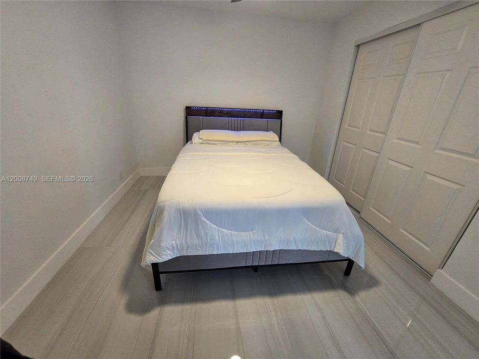 For Rent: $4,200 (4 beds, 3 baths, 1880 Square Feet)