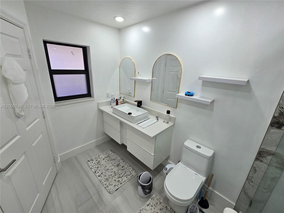 For Rent: $4,200 (4 beds, 3 baths, 1880 Square Feet)