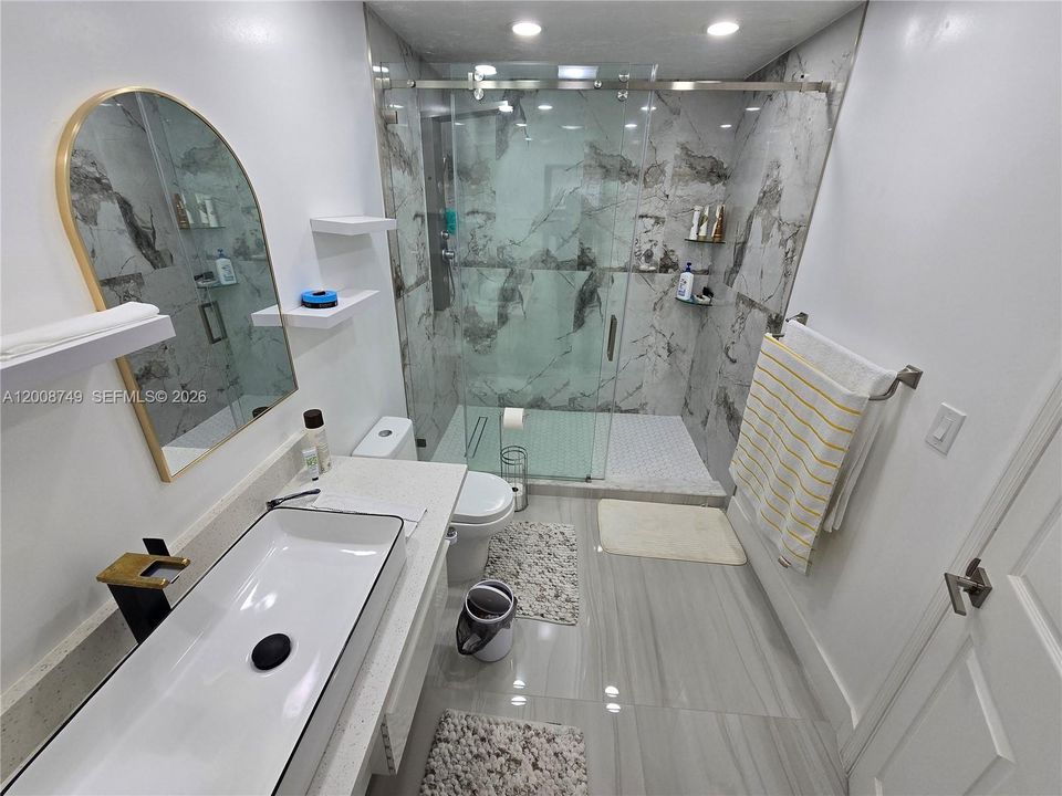For Rent: $4,200 (4 beds, 3 baths, 1880 Square Feet)