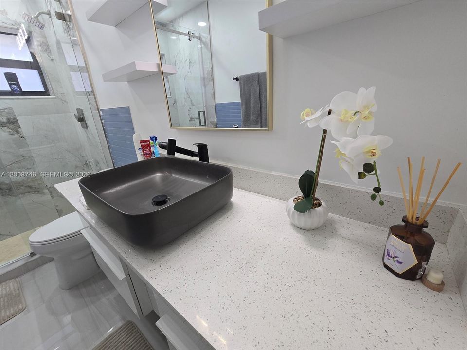 For Rent: $4,200 (4 beds, 3 baths, 1880 Square Feet)