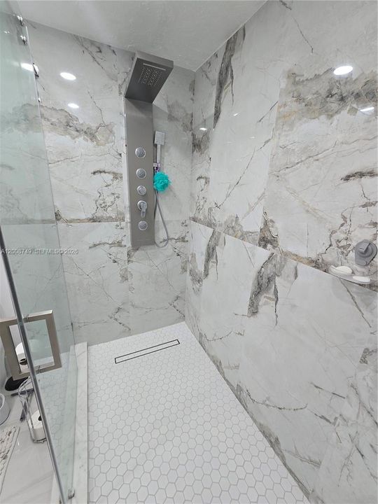For Rent: $4,200 (4 beds, 3 baths, 1880 Square Feet)