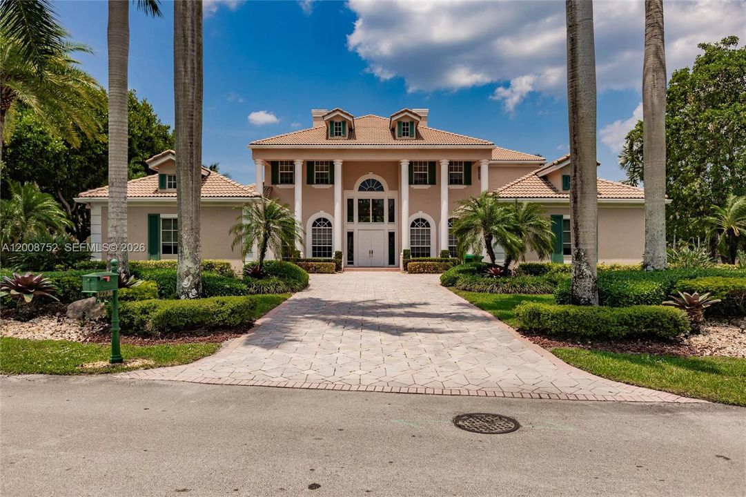 For Sale: $2,700,000 (6 beds, 5 baths, 4889 Square Feet)