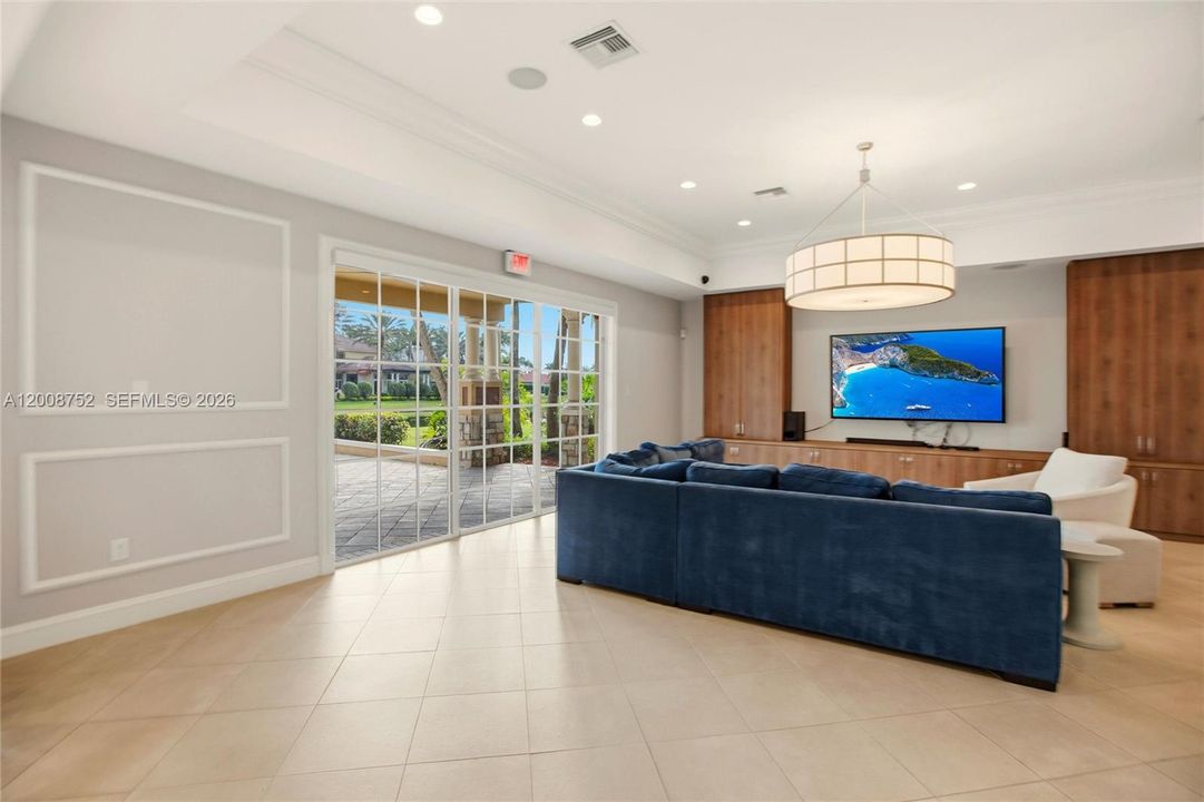 For Sale: $2,700,000 (6 beds, 5 baths, 4889 Square Feet)