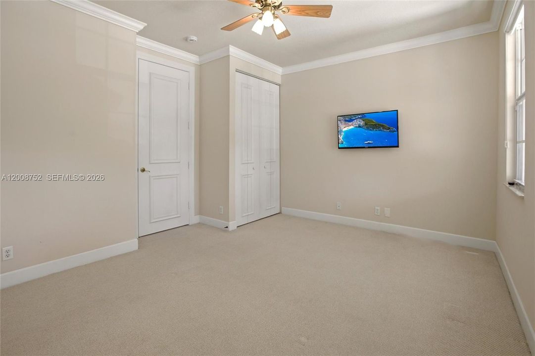 For Sale: $2,700,000 (6 beds, 5 baths, 4889 Square Feet)