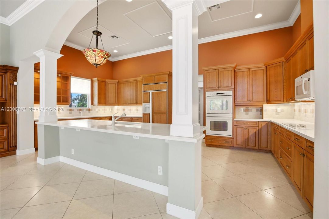 For Sale: $2,700,000 (6 beds, 5 baths, 4889 Square Feet)