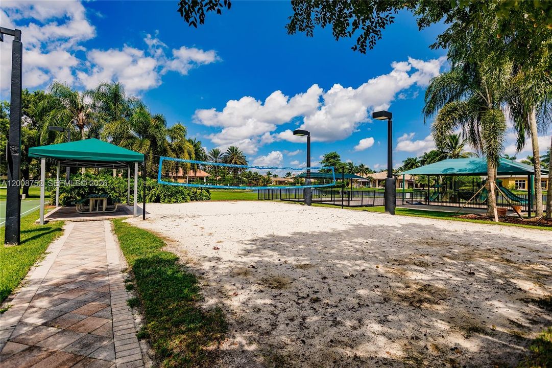 For Sale: $2,700,000 (6 beds, 5 baths, 4889 Square Feet)