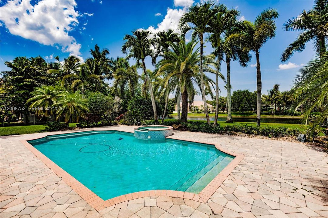 For Sale: $2,700,000 (6 beds, 5 baths, 4889 Square Feet)