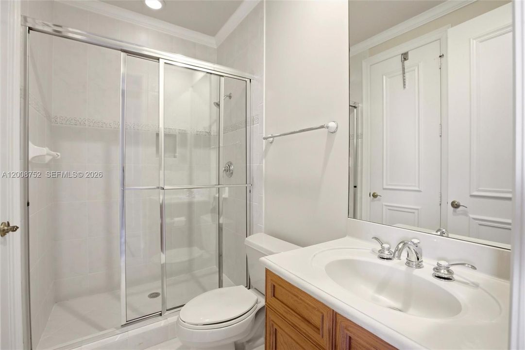 For Sale: $2,700,000 (6 beds, 5 baths, 4889 Square Feet)