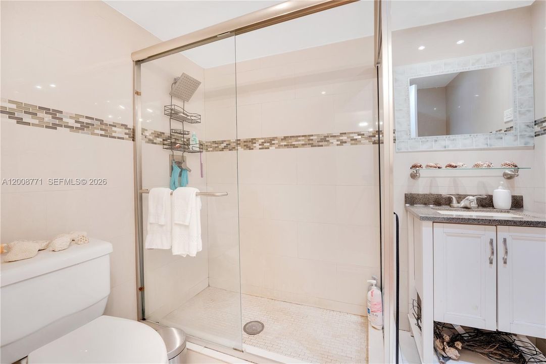 Active With Contract: $310,000 (3 beds, 2 baths, 1024 Square Feet)