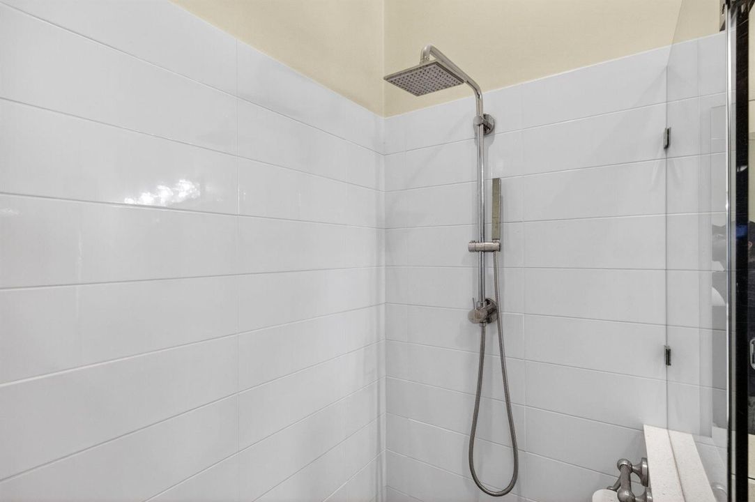 Primary shower