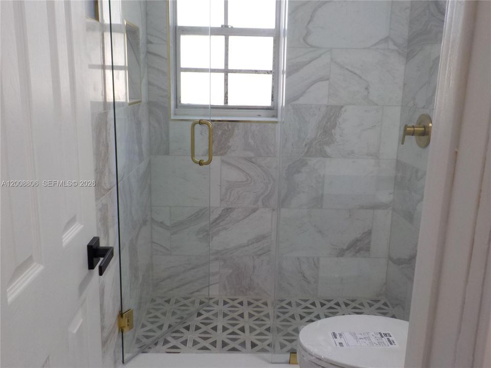 На продажу: $499,999 (2 спален, 2 ванн, 868 Квадратных фут)
