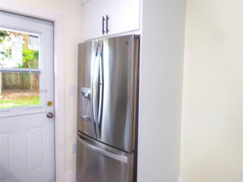 На продажу: $499,999 (2 спален, 2 ванн, 868 Квадратных фут)
