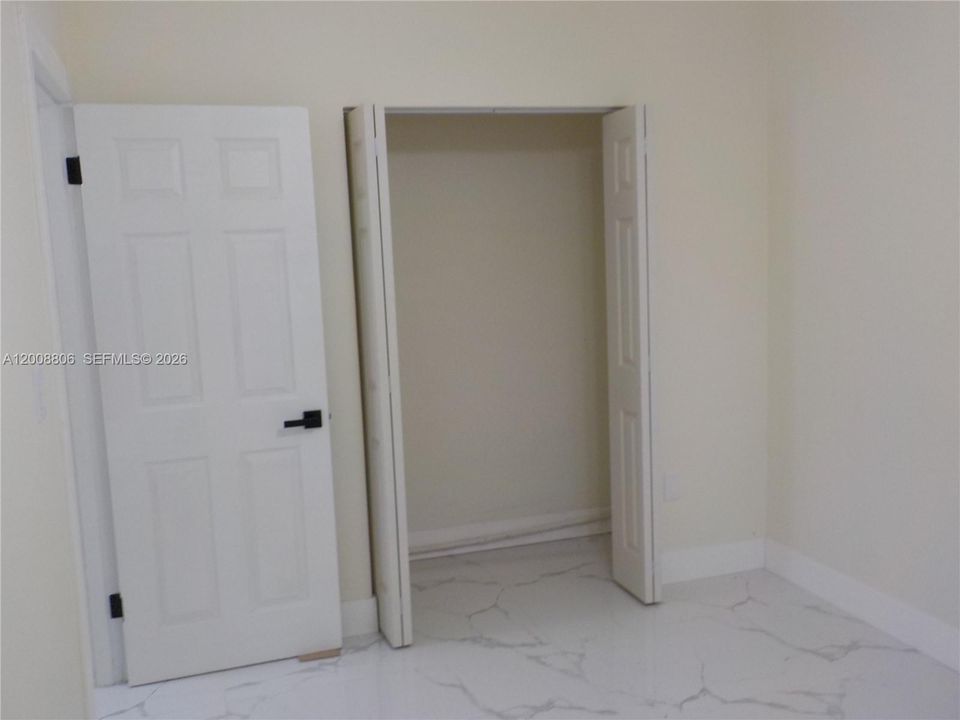 На продажу: $499,999 (2 спален, 2 ванн, 868 Квадратных фут)