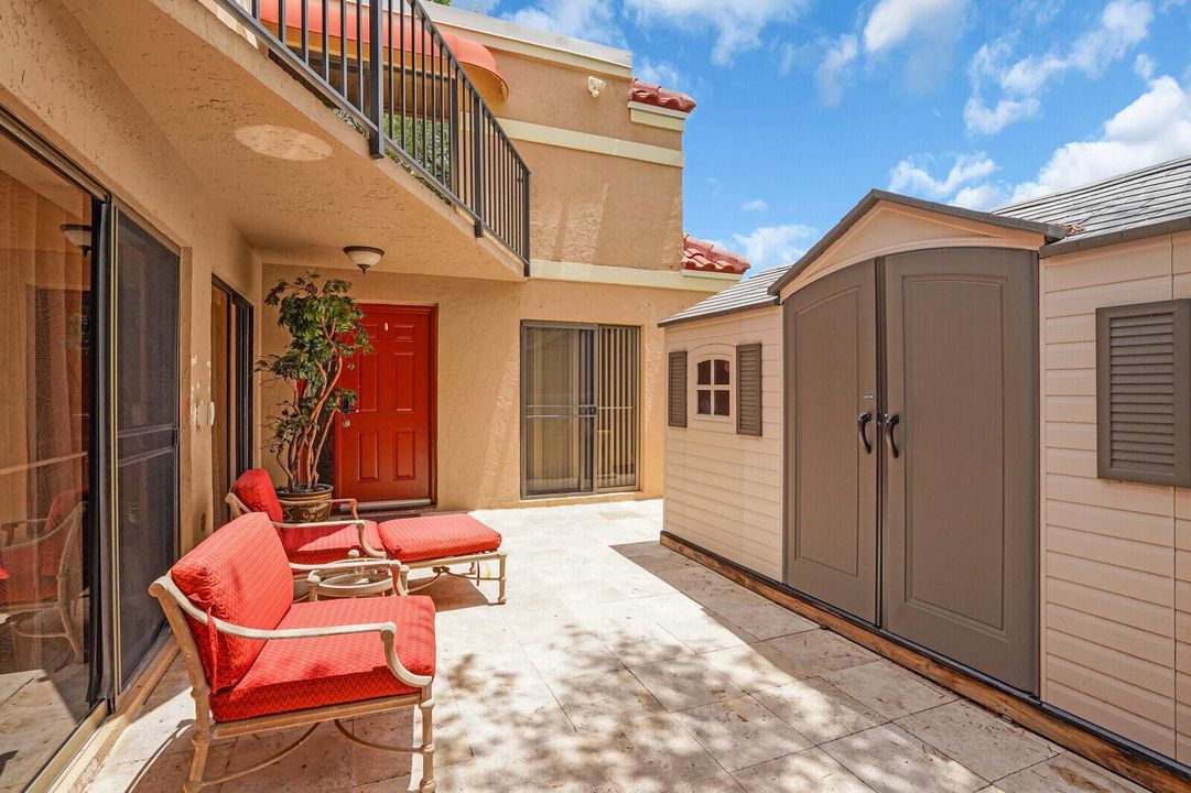 Private Courtyard