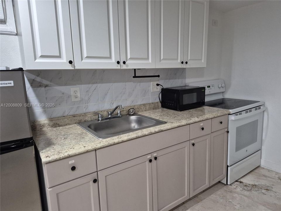 For Sale: $674,999 (0 beds, 0 baths, 1742 Square Feet)