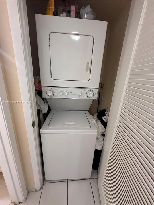 Activo con contrato: $1,850 (1 camas, 1 baños, 838 Pies cuadrados)