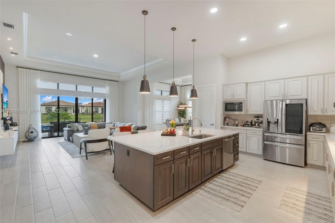 For Sale: $1,750,000 (3 beds, 3 baths, 2613 Square Feet)