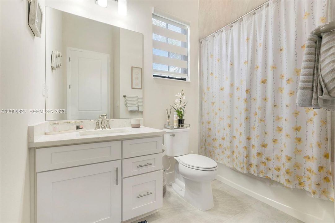 For Sale: $1,750,000 (3 beds, 3 baths, 2613 Square Feet)