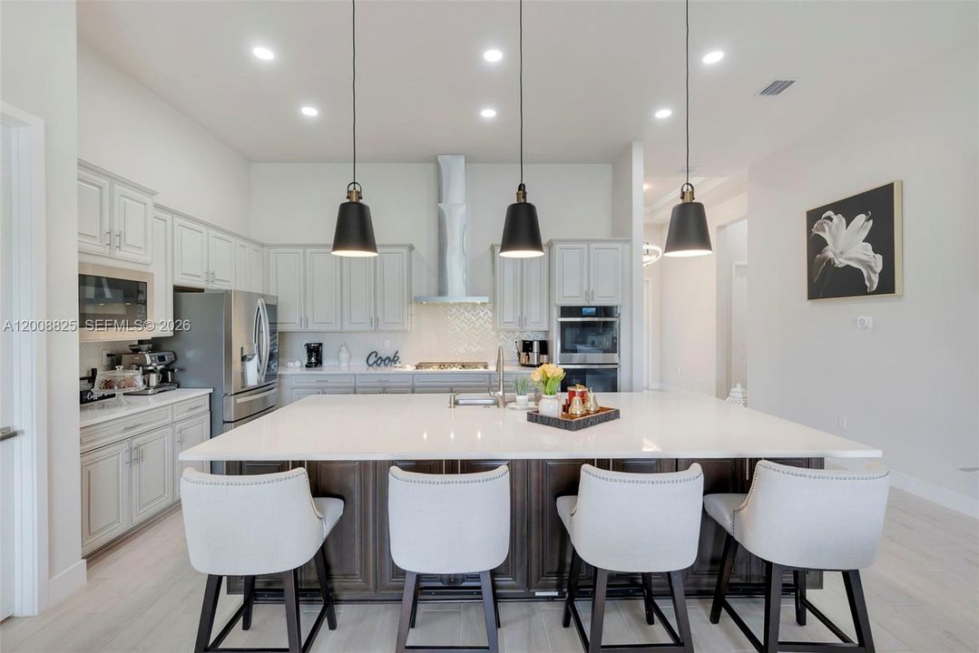 For Sale: $1,750,000 (3 beds, 3 baths, 2613 Square Feet)