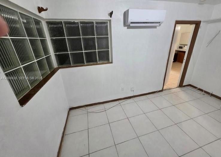 Activo con contrato: $649,900 (3 camas, 3 baños, 1395 Pies cuadrados)
