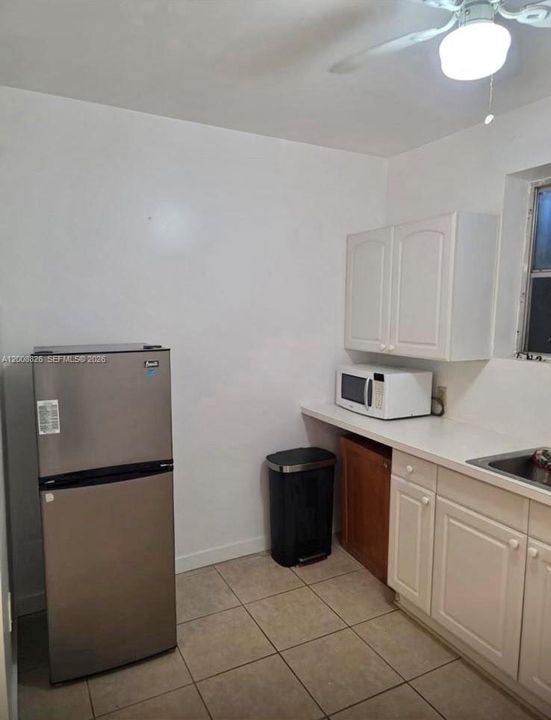 Activo con contrato: $649,900 (3 camas, 3 baños, 1395 Pies cuadrados)