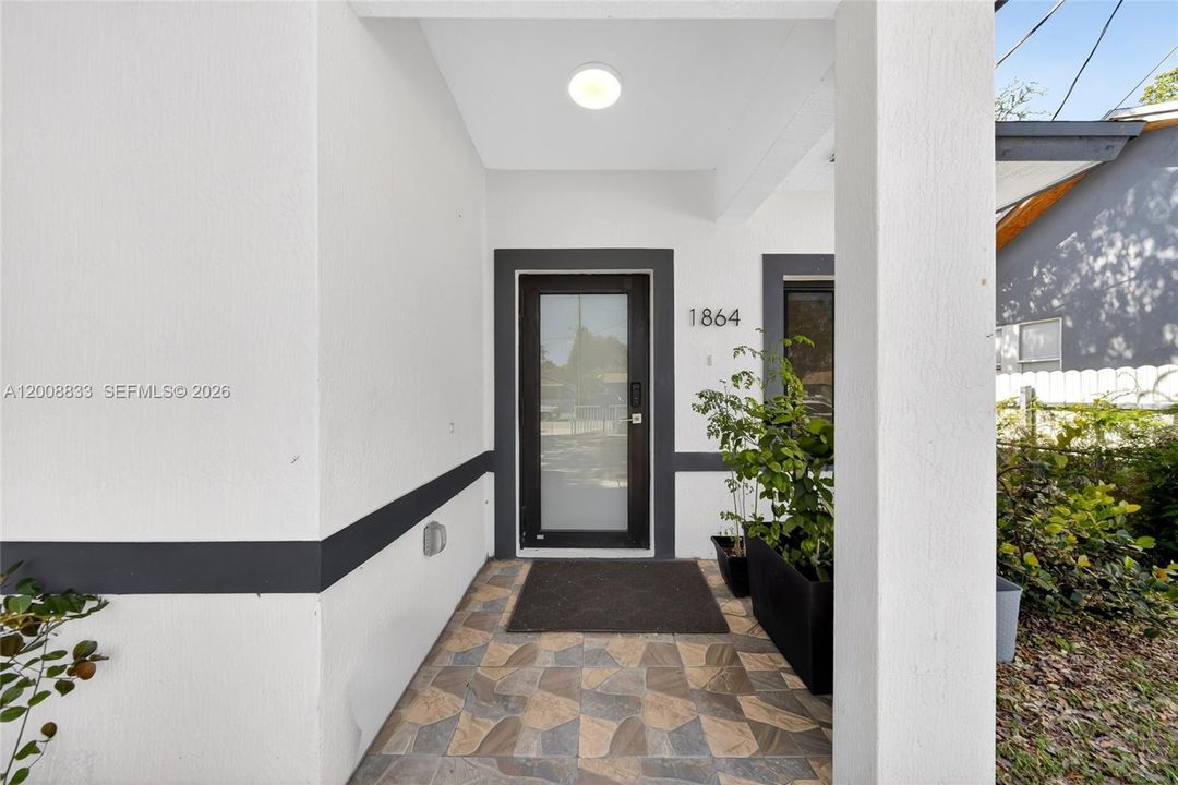 For Sale: $585,000 (4 beds, 2 baths, 1476 Square Feet)