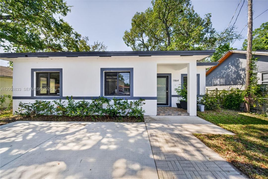 For Sale: $585,000 (4 beds, 2 baths, 1476 Square Feet)