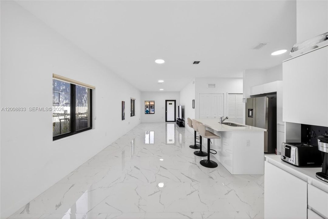 For Sale: $585,000 (4 beds, 2 baths, 1476 Square Feet)