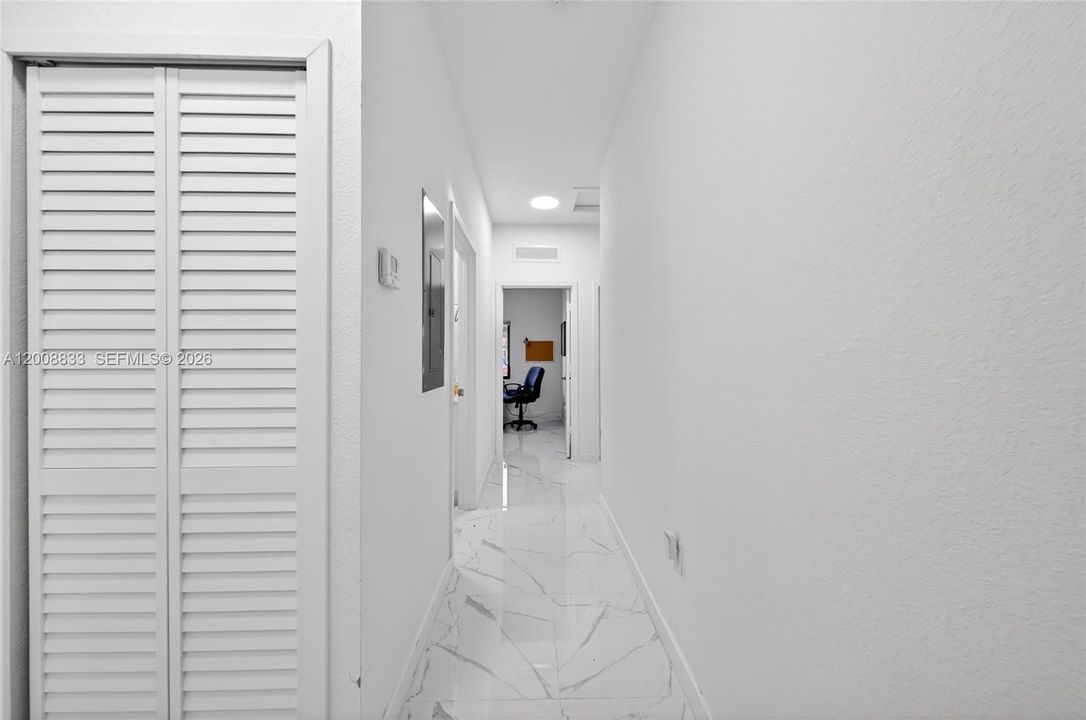 For Sale: $585,000 (4 beds, 2 baths, 1476 Square Feet)