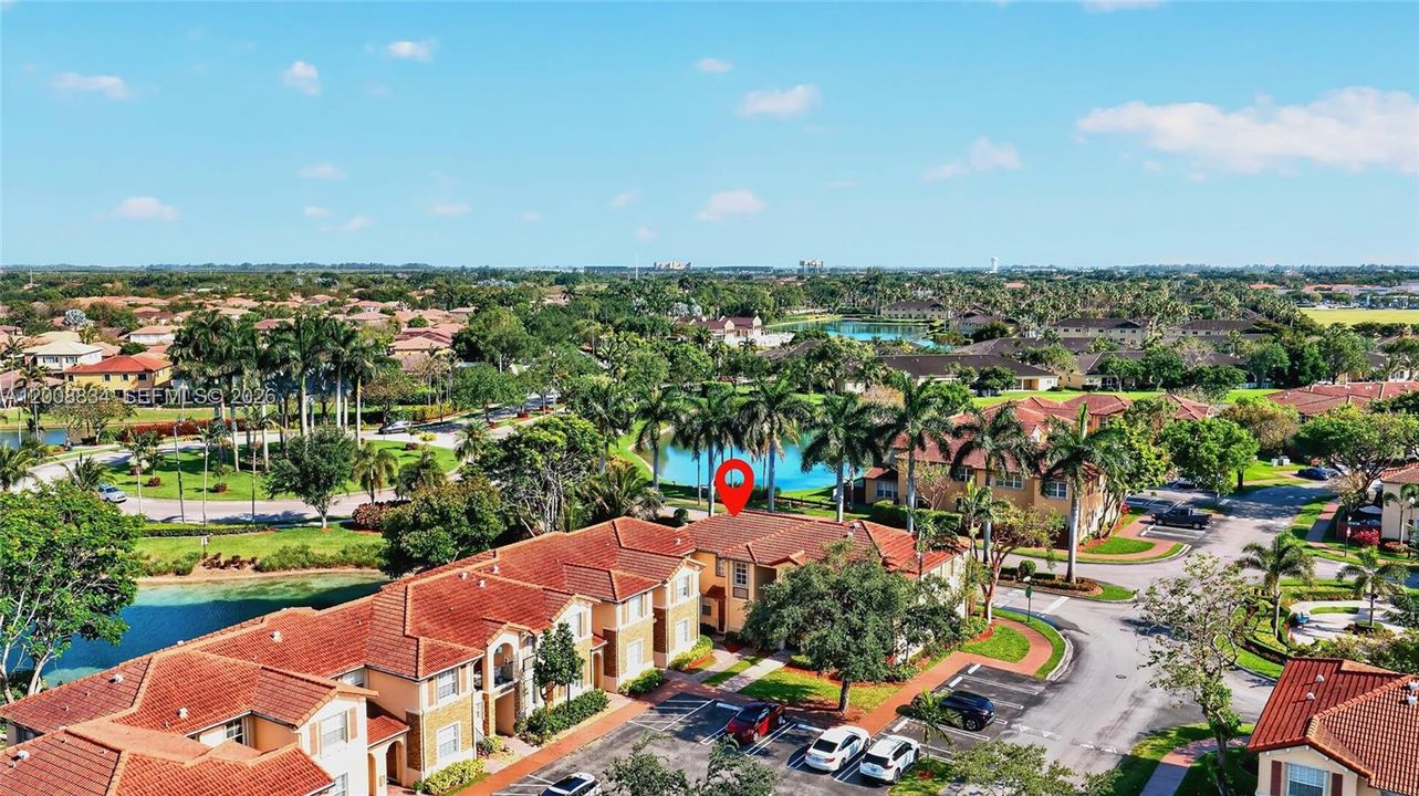 En Venta: $289,000 (3 camas, 2 baños, 1379 Pies cuadrados)