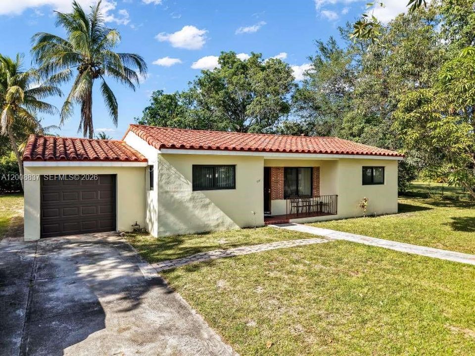 Недавно продано: $529,900 (3 спален, 2 ванн, 1220 Квадратных фут)