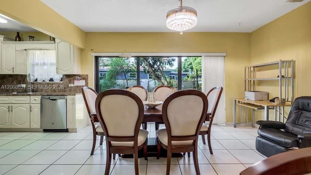 Недавно продано: $529,900 (3 спален, 2 ванн, 1220 Квадратных фут)