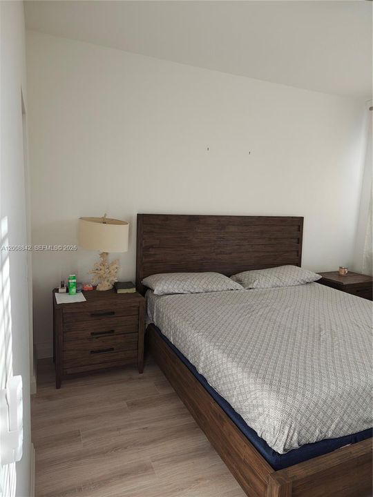 Activo con contrato: $2,800 (3 camas, 2 baños, 1420 Pies cuadrados)