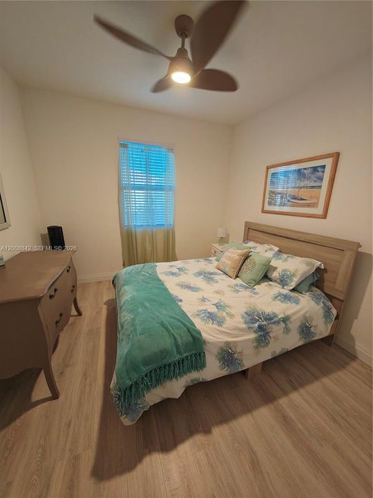Activo con contrato: $2,800 (3 camas, 2 baños, 1420 Pies cuadrados)