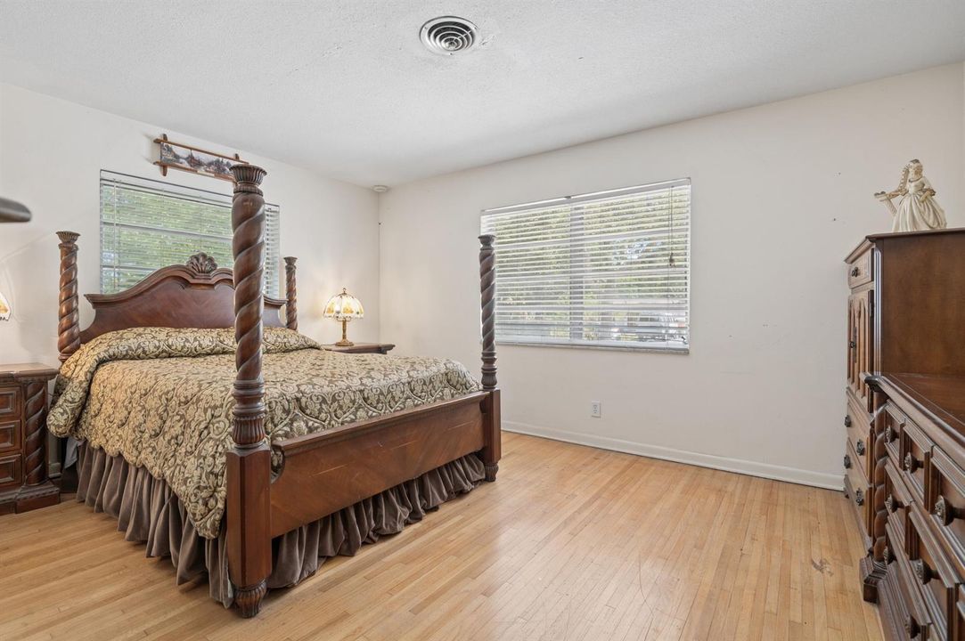 10-Ali-4011 SW 2nd St-10